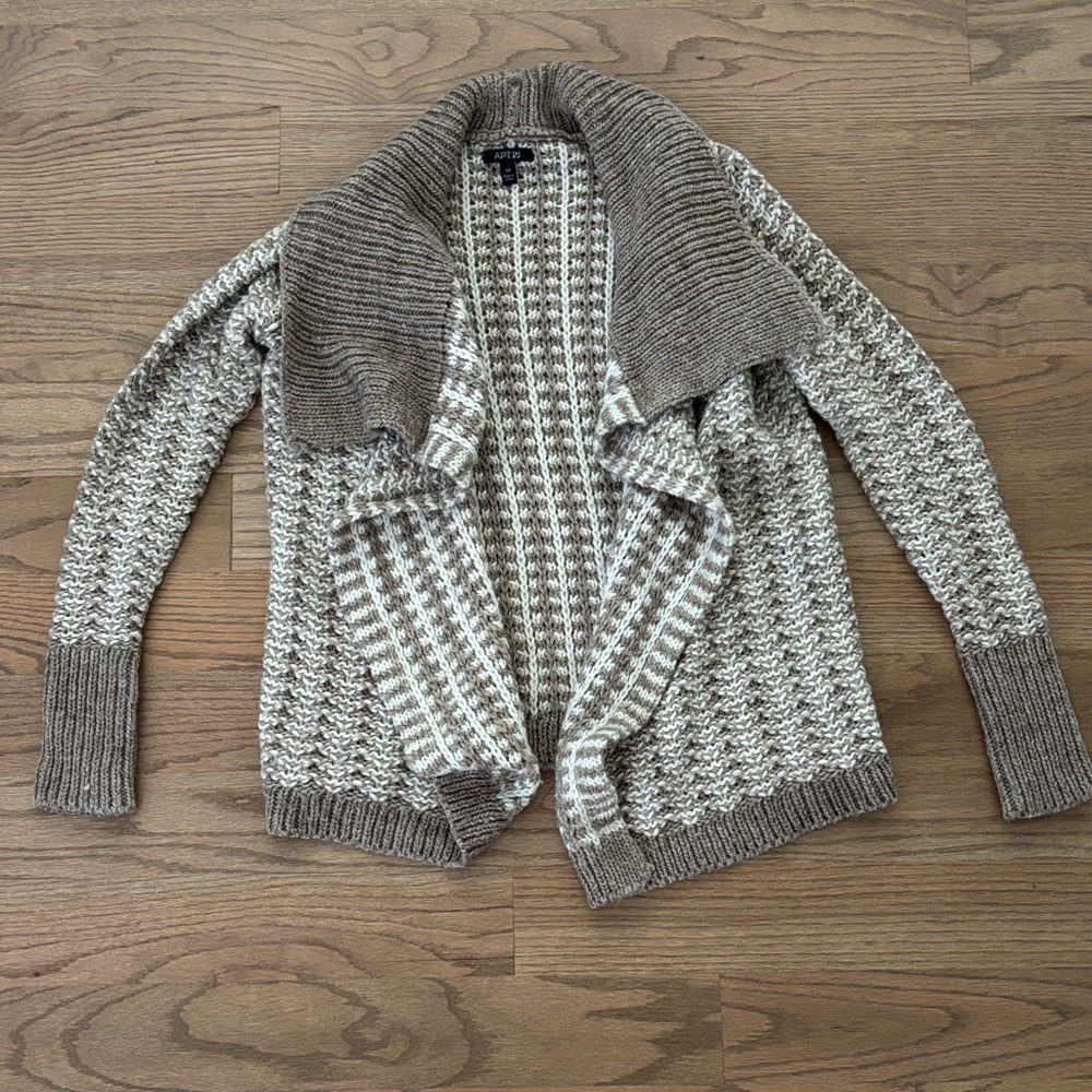 Elegant Tan Women's Cardigan